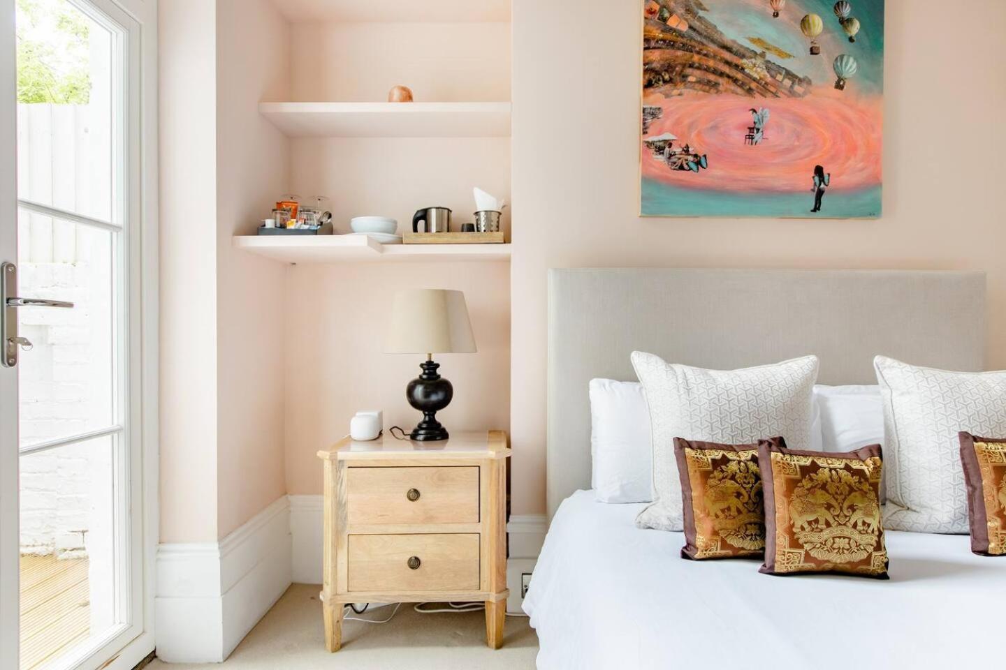 Luxury King-Bed Ensuite With Quiet Private Patio London Ngoại thất bức ảnh