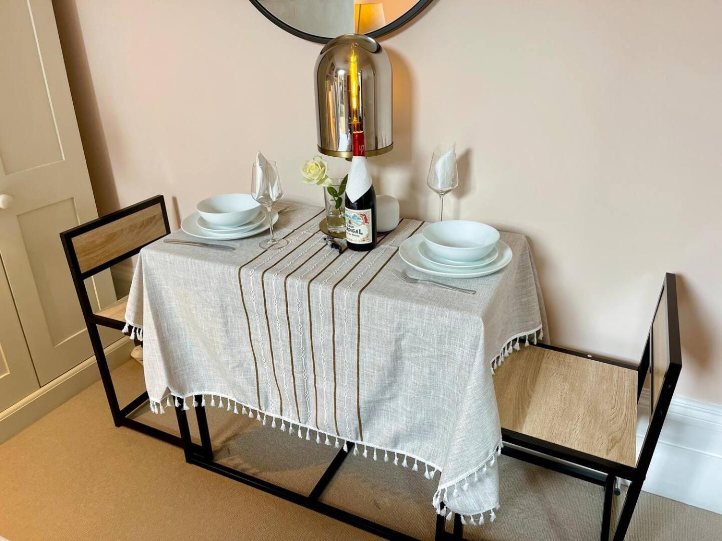 Luxury King-Bed Ensuite With Quiet Private Patio London Ngoại thất bức ảnh